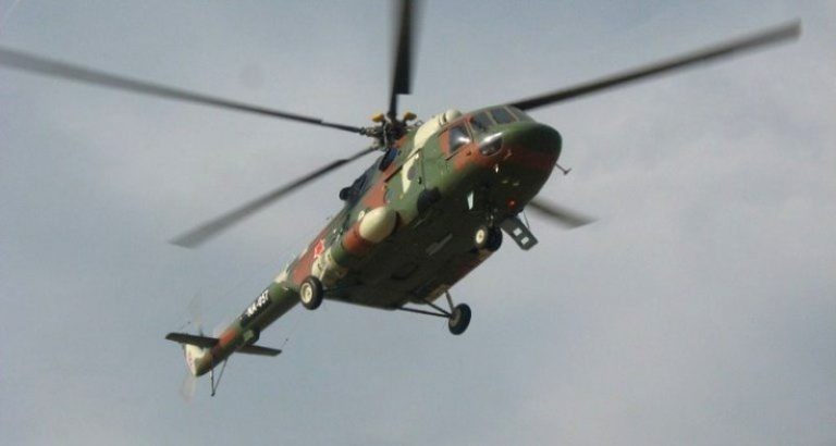 नेपाली सेनाको हेलिकप्टरबाट खेवाङ पहिरोका घाइतेलाई उद्धार